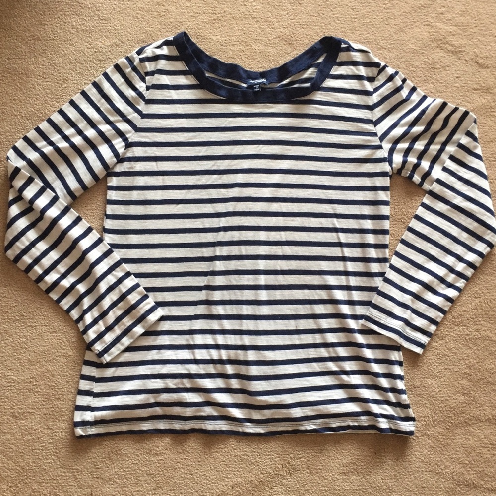 Splendid button back striped tee